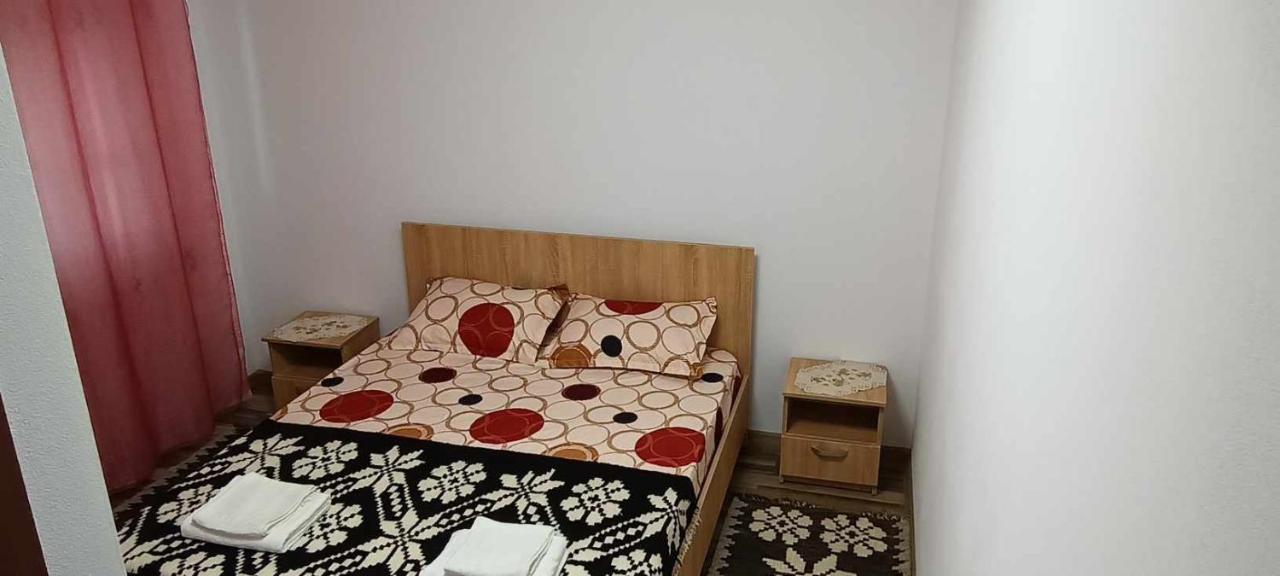 모이세이 Casuta Din Livada 빌라 외부 사진