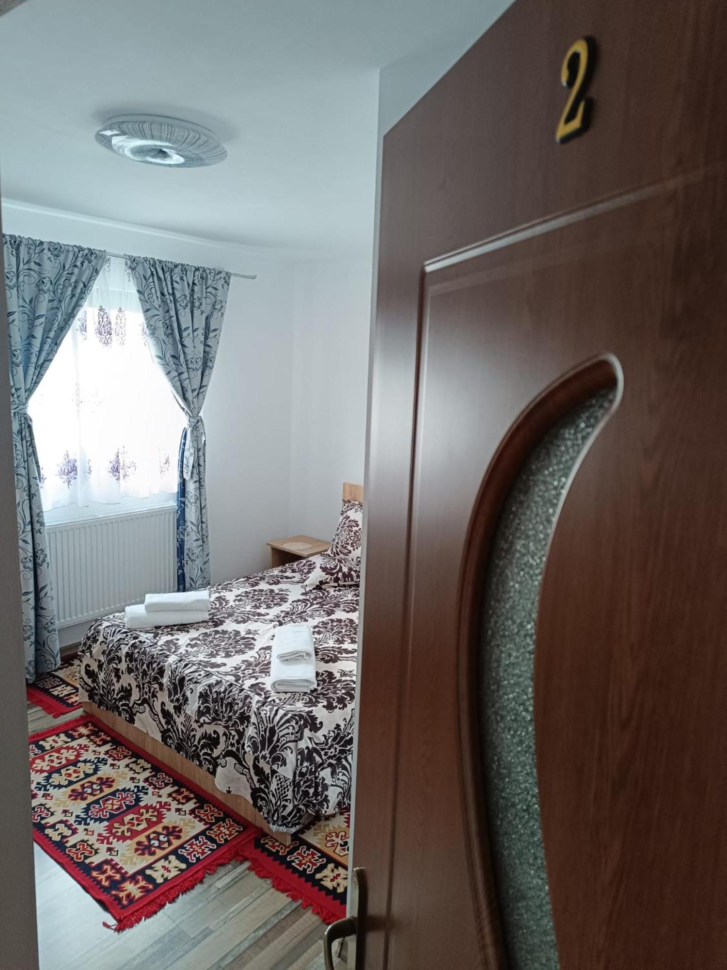 모이세이 Casuta Din Livada 빌라 외부 사진
